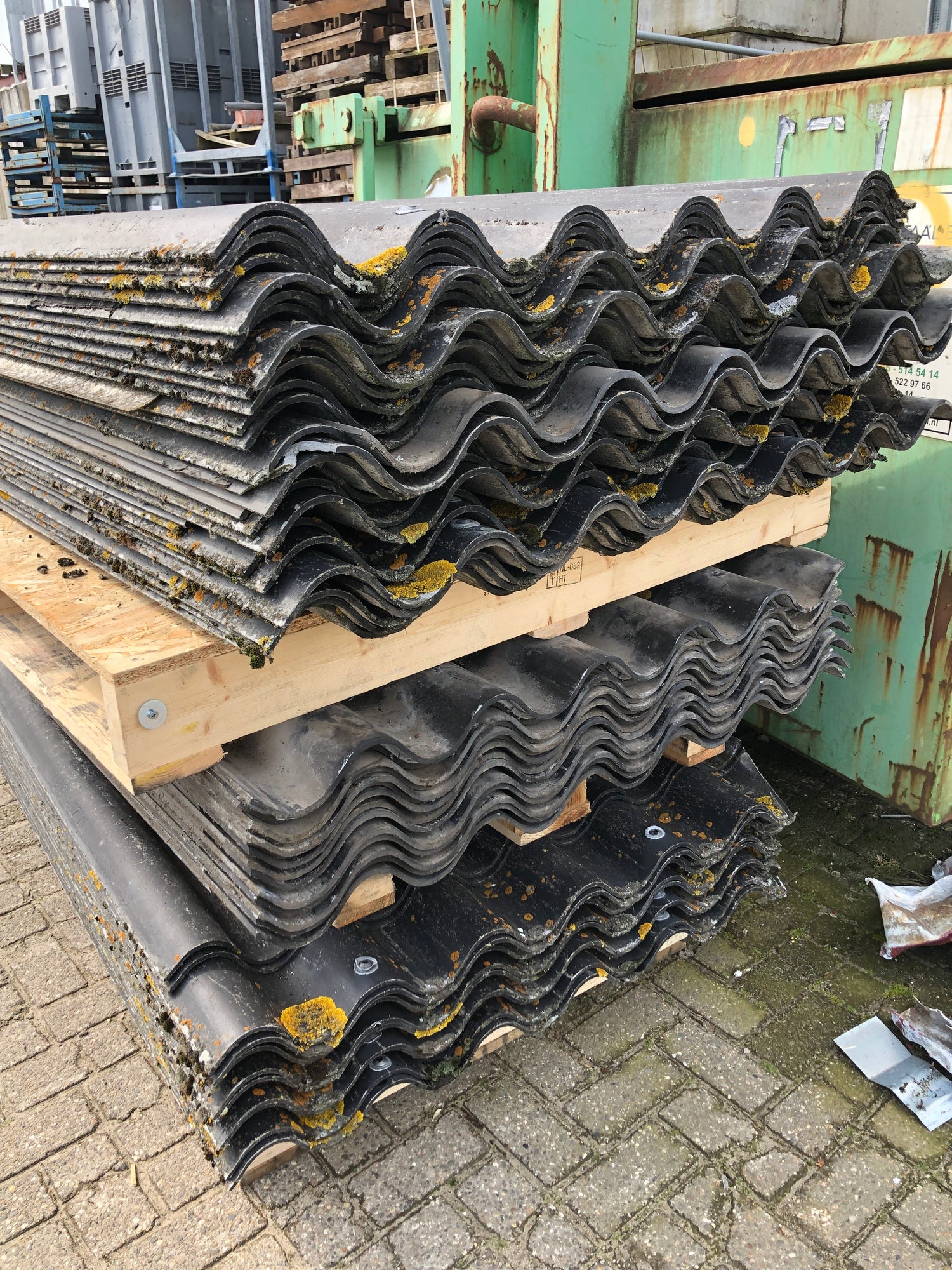 Damwand/golfplaten