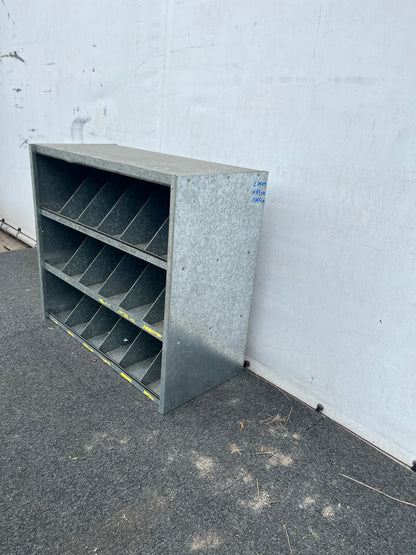 Magazijn/schuur kast met opbergvakjes(stapelbaar)