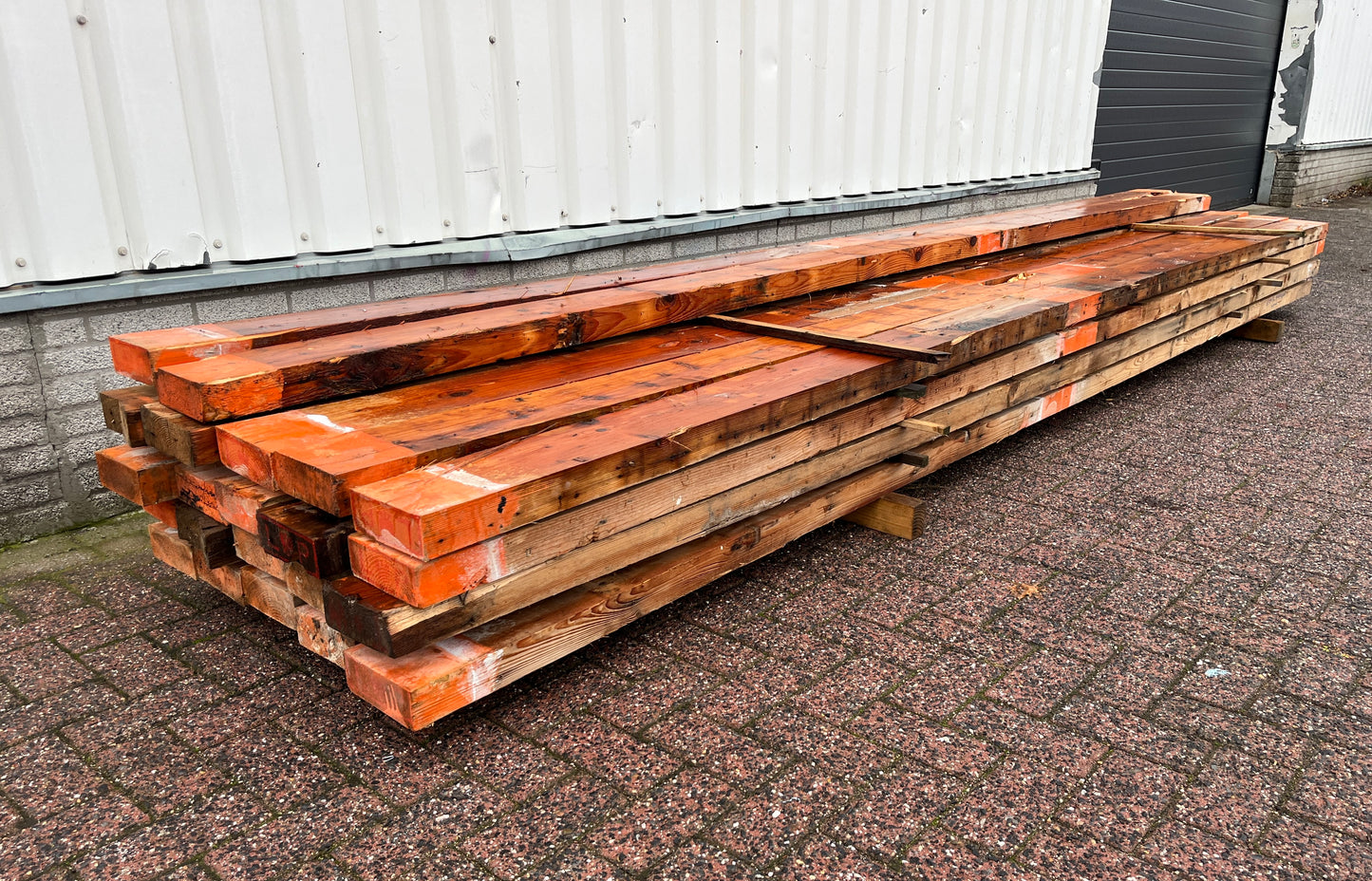 Gebruikte balken 16/16,5 x 6/6,5 x 440cm