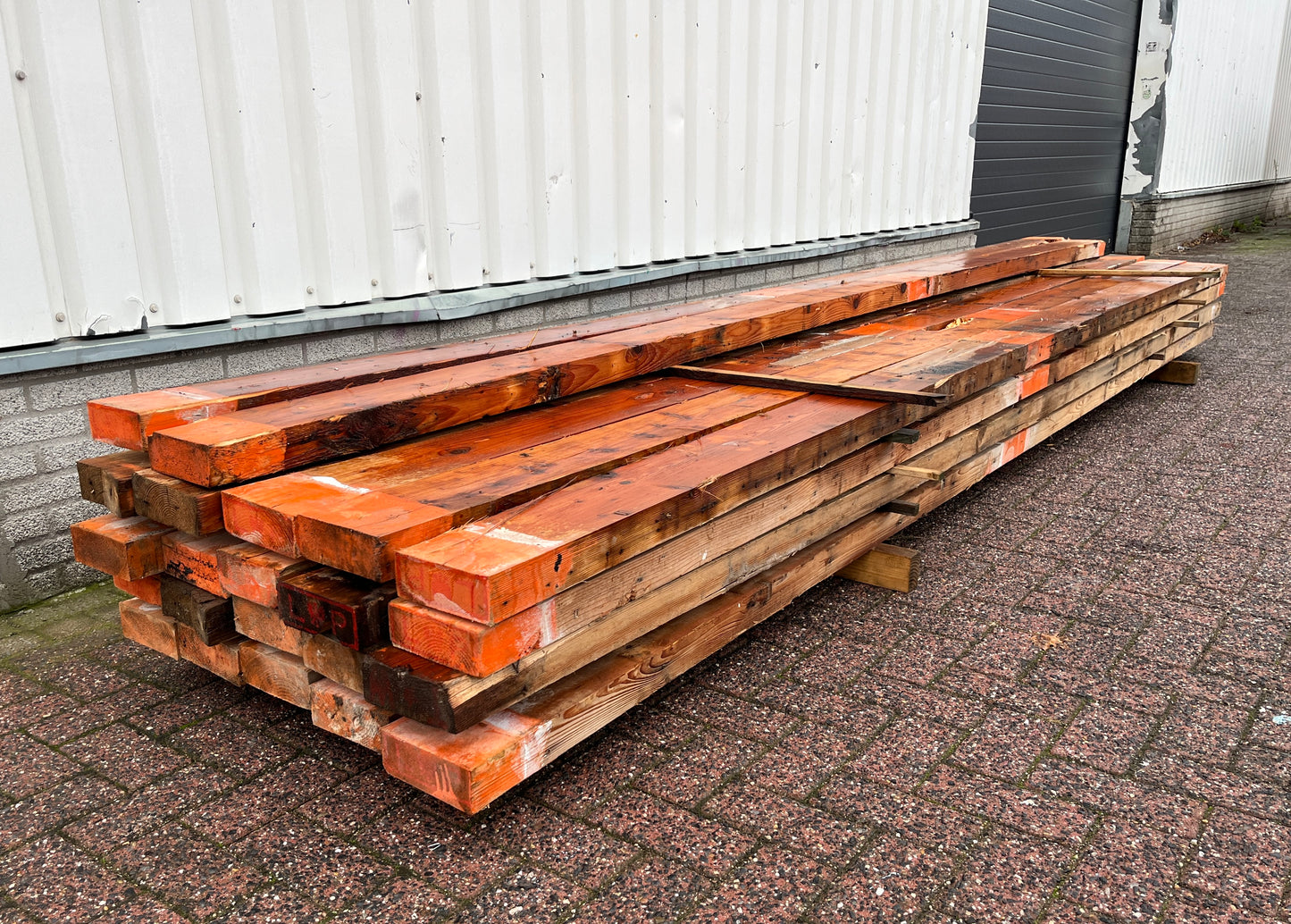 Gebruikte balken 16/16,5 x 6/6,5 x 440cm