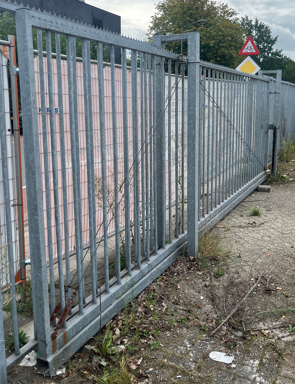 Schuif/rol poort 580 x 190cm(doorgang 415cm)