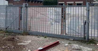 Schuif/rol poort 580 x 190cm(doorgang 415cm)